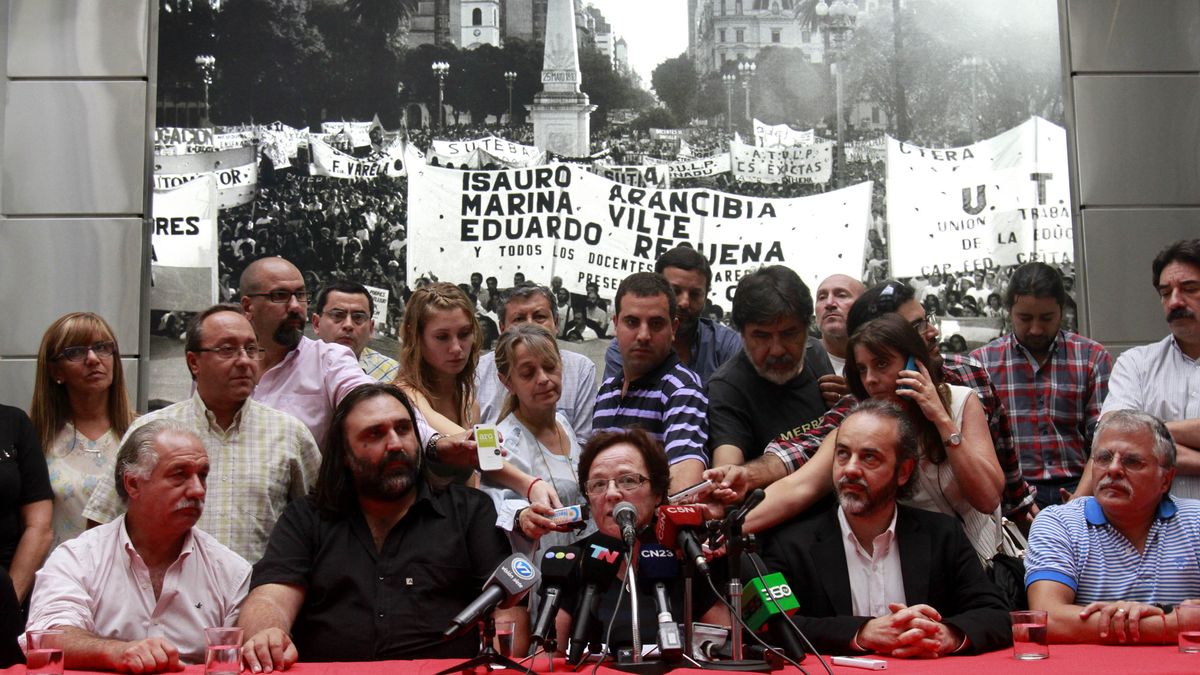 Los docentes lanzaron un paro por 48 horas para el 5 y el 6 de marzo
