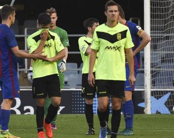 La decepción de los jugadores del Eldense ante la goleada por 12 a 0
