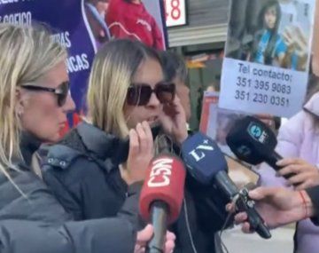 Madre de Agostina Vega, en la marcha para pedir por la aparición de su hija en Córdoba.