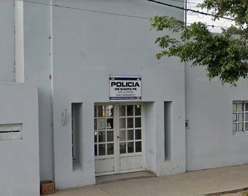 Rosario sangrienta: arrojaron una bomba molotov contra una subcomisaría