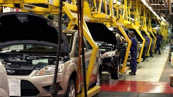 la produccion automotriz se desplomo: cayo 15,1% en abril la produccion automotriz se desplomo: cayo 15,1% en abril