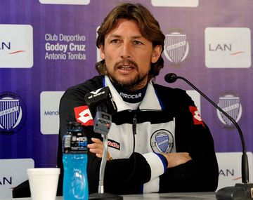 Otro DT que se va: Heinze dejó de ser el entrenador de Godoy Cruz