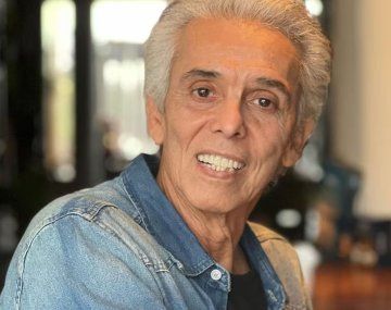 Jairo fue operado tras sufrir un fuerte dolor abdominal