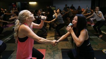 investigan el yoga cervecero: ¿promueve el consumo de alcohol? investigan el yoga cervecero: ¿promueve el consumo de alcohol?