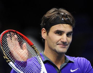 Roger Federer tuvo un debut arrollador ante Tipsarevic