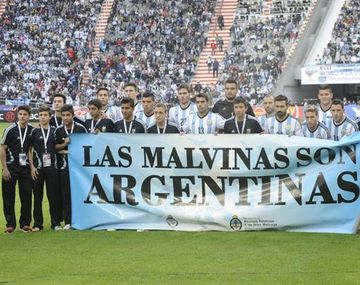 Prohíben a los jugadores ingleses responder preguntas sobre Malvinas en el Mundial