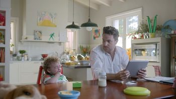 samsung lo hizo de nuevo: se burlo del ipad en un video samsung lo hizo de nuevo: se burlo del ipad en un video