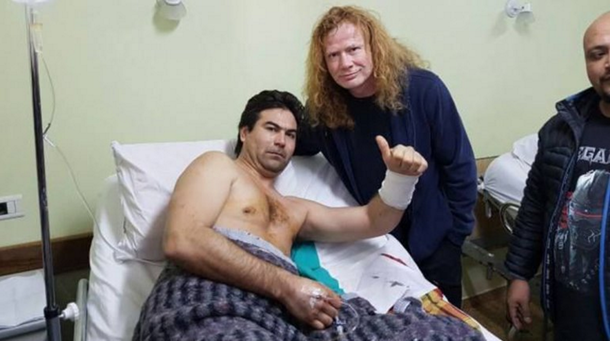 La banda estadounidense Megadeth visitó al fan al que apuñalaron durante su show