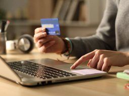 Alerta con las tarjetas: denuncian consumos duplicados en resúmenes