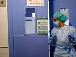 Reportan 10.880 casos y 348 muertes por Covid-19 en Argentina