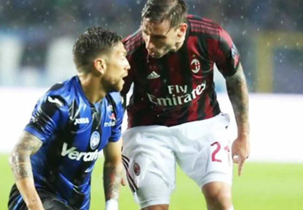 El palito de Lucas Biglia para el Papu Gómez: Jamás me mandó...