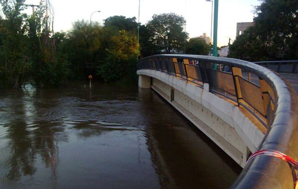 Declaran el alerta rojo en Córdoba por la crecida de un río