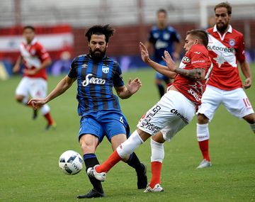 Argentinos fue goleado por Atlético Tucumán