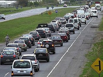 Presentan un plan para construir carreteras sustentables