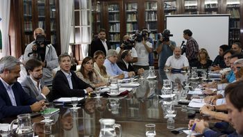 paritaria docente: vidal ofrecio 18% en cuatro cuotas paritaria docente: vidal ofrecio 18% en cuatro cuotas