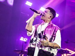 El gesto de Duki con una fan a la que le robaron el celular en pleno recital