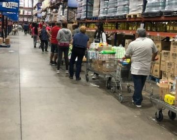 Crece la venta en mayoristas por la tarjeta alimentaria y las mejoras a jubilados