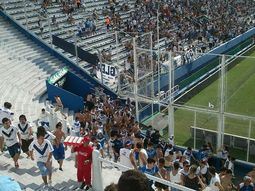 caos y amenazas de suspension en la previa del partido en liniers caos y amenazas de suspension en la previa del partido en liniers