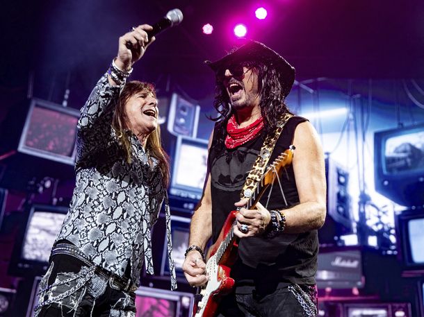 Rata Blanca celebró los 35 años de Magos, espadas y rosas con un show épico