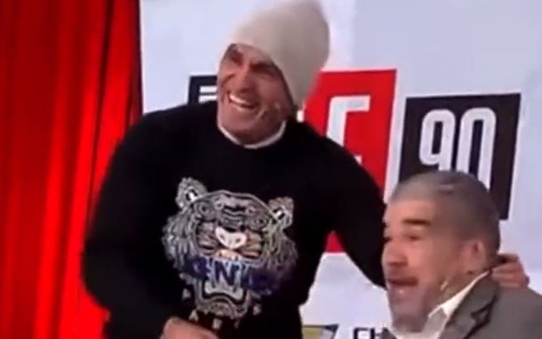 Oscar Ruggeri cambió de look y sorprendió