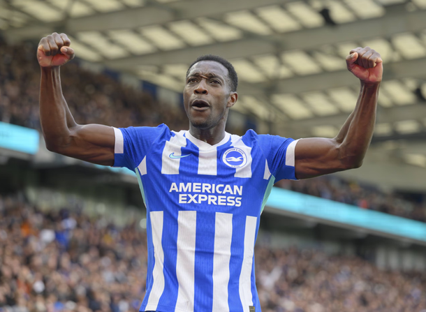 Liverpool cayó ante el Brighton gracias a un doblete de Danny Welbeck