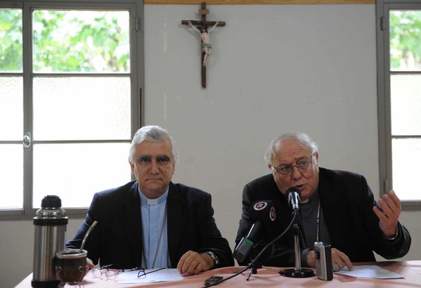 La Iglesia se despega del nombramiento del padre Molina