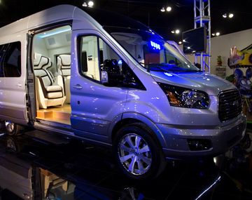 Ford lanza la Transit Skyliner