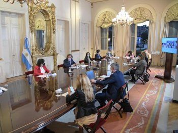 El Gobierno analiza nuevas medidas focalizadas tras otra jornada con récord de contagios