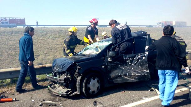 Quedan internadas 5 personas por el choque en la Ruta 2