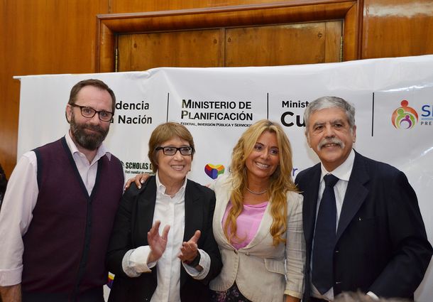 Firman los primeros convenios del programa Enamorar