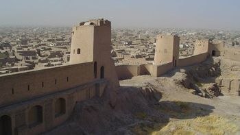 mas de un centenar de chicas fueron envenenadas en una escuela de afganistan