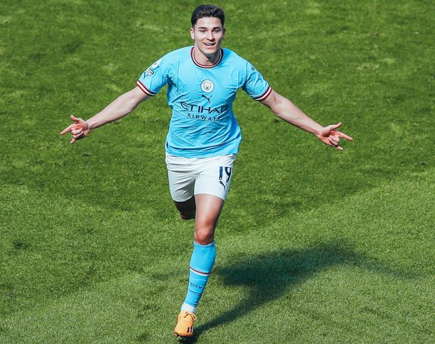 El gol de Julián Álvarez para el triunfo del Manchester City ante el Chelsea