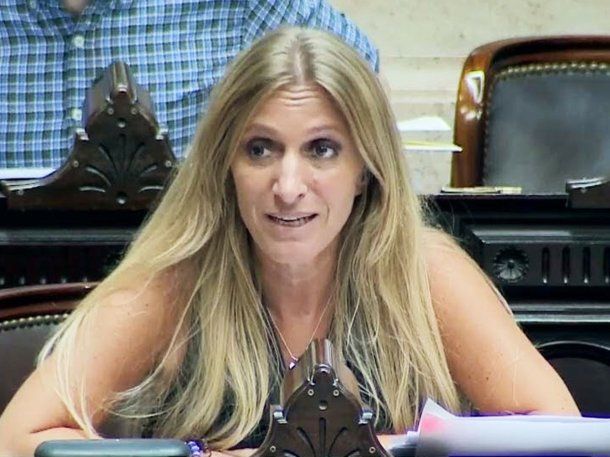 El mensaje de Florencia Carignano a los que votaron la Ley Bases: Ojalá les hagan lugar en los caniles de Olivos