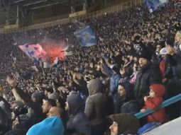 el nuevo idolo: mira como la hinchada del napoli delira con gonzalo higuain el nuevo idolo: mira como la hinchada del napoli delira con gonzalo higuain