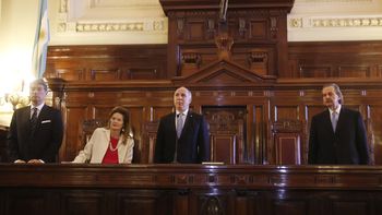 casi 8 de cada 10 argentinos aprueban el fallo de la corte y cree que la suba de tarifas no debe exceder el 50% casi 8 de cada 10 argentinos aprueban el fallo de la corte y cree que la suba de tarifas no debe exceder el 50%