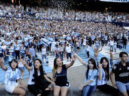 Racing permitirá el ingreso de botellas chicas en su estadio