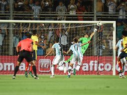 El golazo de Lionel Messi ante Colombia por Eliminatorias El golazo de Lionel Messi ante Colombia por Eliminatorias