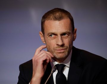 El presidente de la UEFA criticó el VAR y rechazó las expulsiones temporales