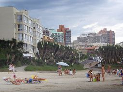 desvalijaron a tres familias de argentinos que alquilaban una casa en brasil desvalijaron a tres familias de argentinos que alquilaban una casa en brasil