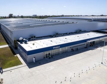 Importante fábrica de electrodomésticos anunció el cierre de su planta en Pilar: más de 200 trabajadores a la calle