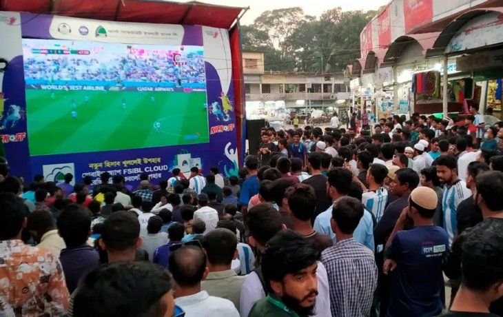 Un fanático de la Selección murió de un infarto en Bangladesh mientras veía el partido ante Arabia Saudita