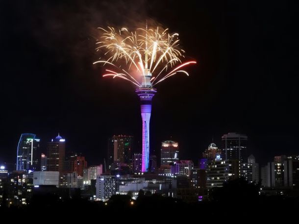 Nueva Zelanda fue uno de los primeros países en recibir al 2026: así fue el espectacular show de fuegos artificiales