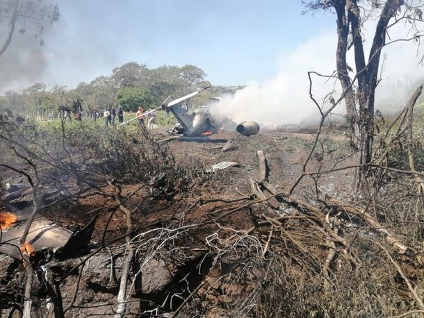 Se estrelló un avión militar: murieron los siete ocupantes