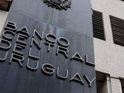 El Banco Central del Uruguay (BCU) reportó un crecimiento del 0,9% en el PIB del país. El Banco Central del Uruguay (BCU) reportó un crecimiento del 0,9% en el PIB del país.