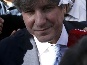En su presentación, Boudou culpó a los gestores por los papeles truchos