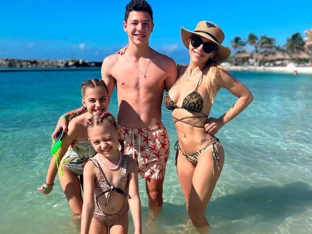 Las vacaciones de Evangelina Anderson en Riviera Maya