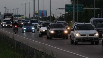 mas de 1.700 autos por hora transitaron en la ruta 2 mas de 1.700 autos por hora transitaron en la ruta 2