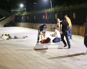 VIDEO: así atacaron los golpistas a tiros desde un helicóptero