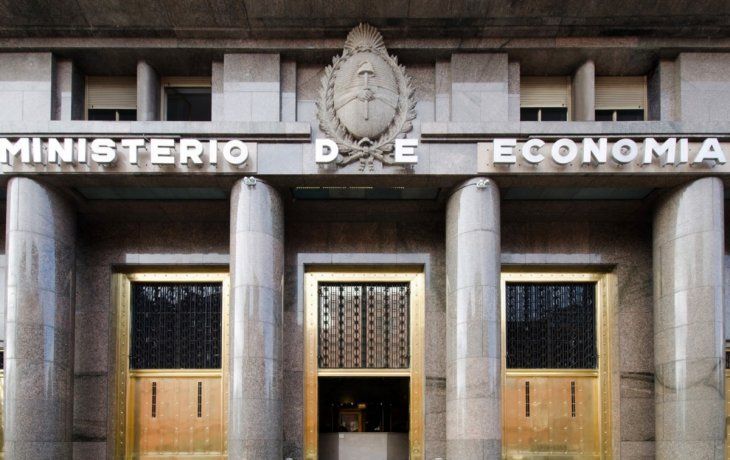 El Gobierno envió al Congreso el Presupuesto 2022: prevé un dólar a $131 y una inflación del 33% El Gobierno envió al Congreso el Presupuesto 2022: prevé un dólar a $131 y una inflación del 33%