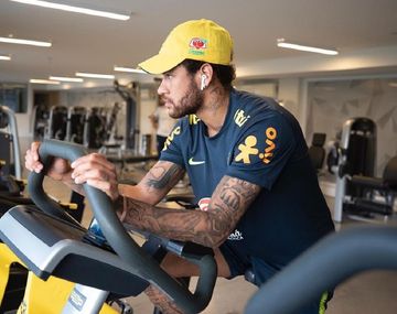 Neymar entrena para la Copa América que disputará como local